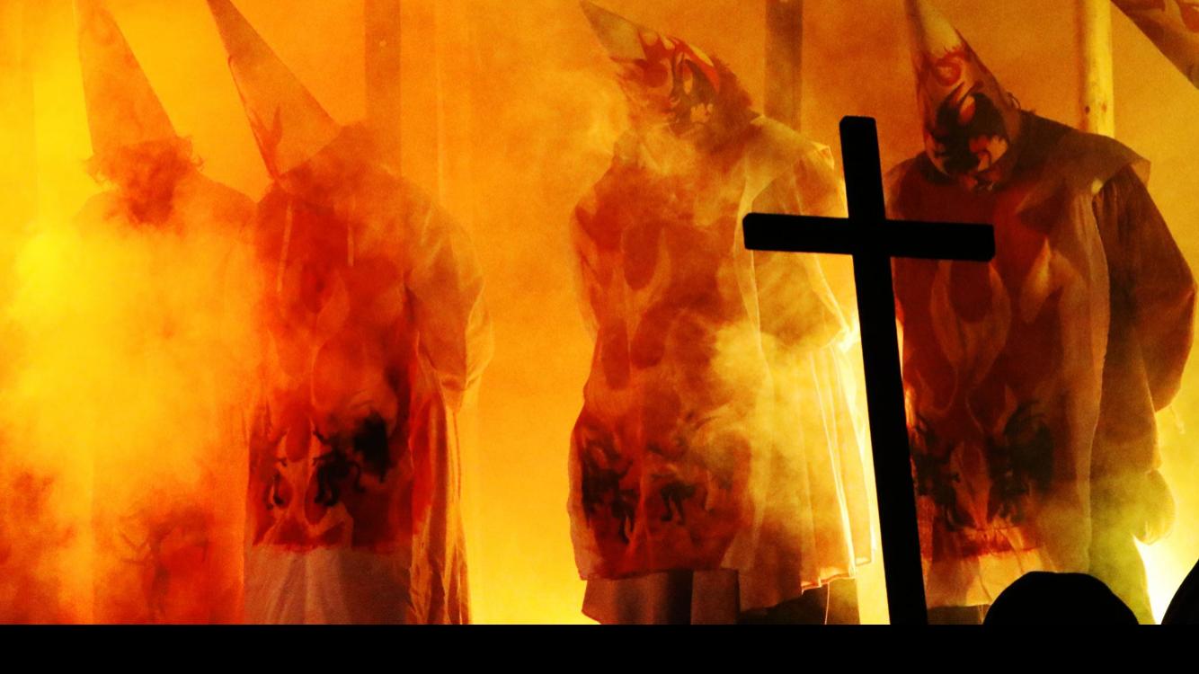 brujas en la hoguera